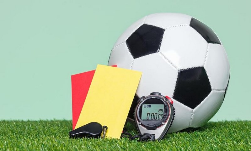 theo dõi trận đấu khi cược kèo thẻ phạt Go88 apk