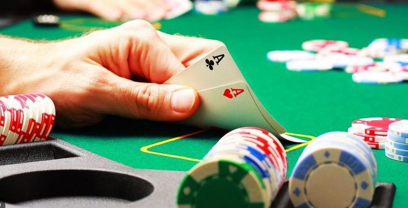 phối hợp bài chơi poker tại go88